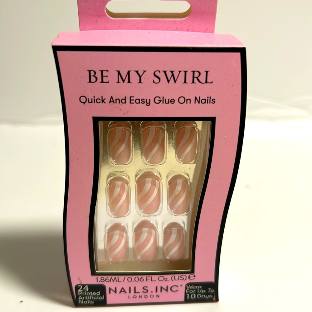 Be my swirl nails inc London